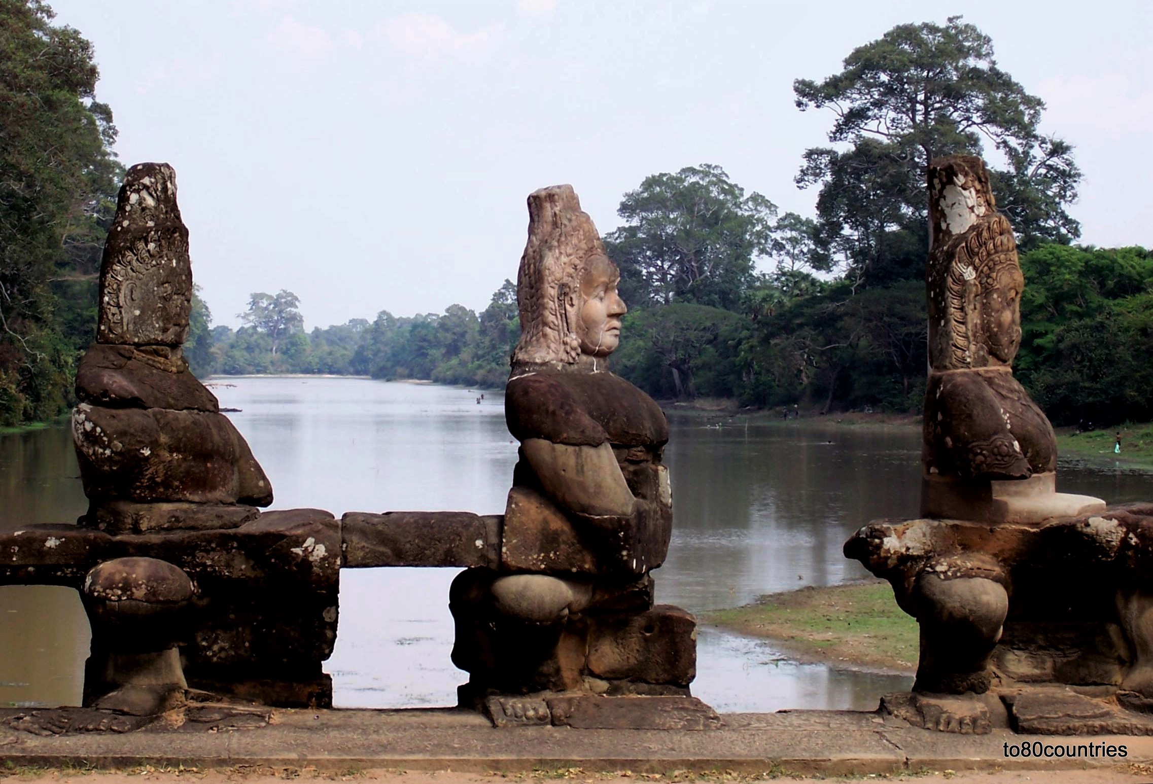 Wassergraben rund um Angkor Thom