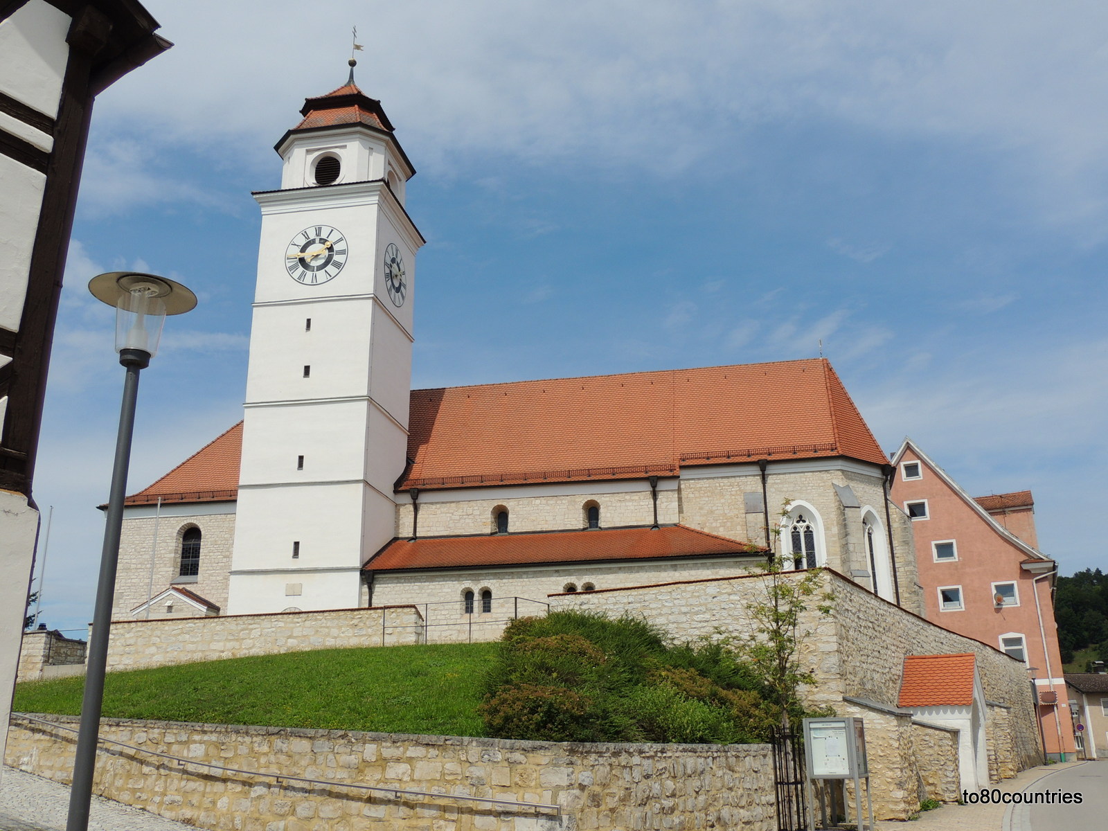 Pfarrkirche St. Peter und Paul in Dollnstein an der Altmühl