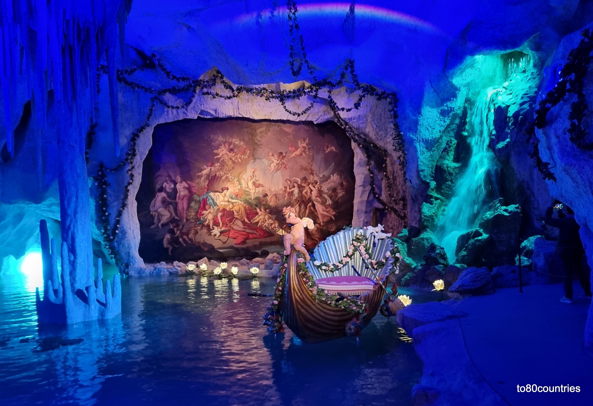 Venusgrotte Linderhof - See mit Wasserfall
