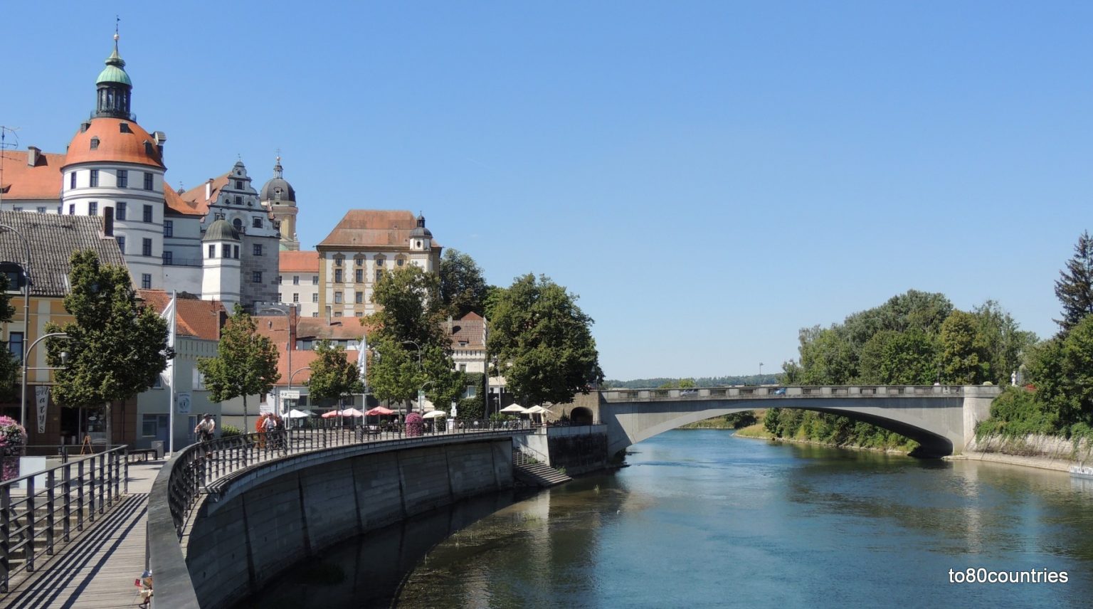 österr Stadt An Der Donau Kreuzworträtsel Neuburg - die Renaissance-Stadt an der Donau - to eighty countries