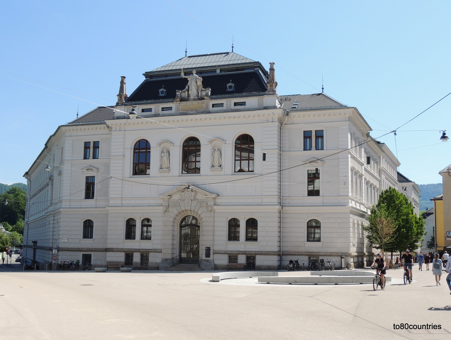 Justizgebäude Salzburg - Haupteingang