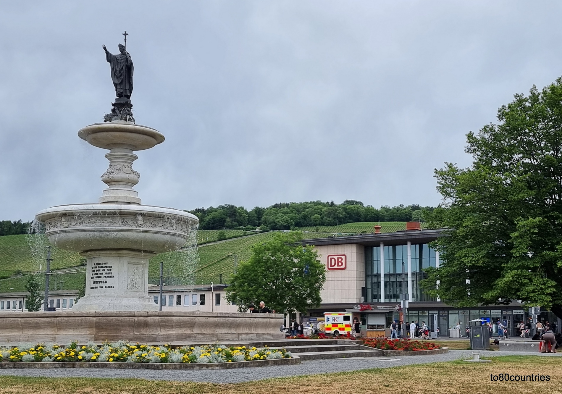 Kiliansbrunnen - Würzburg Hauptbahnhof