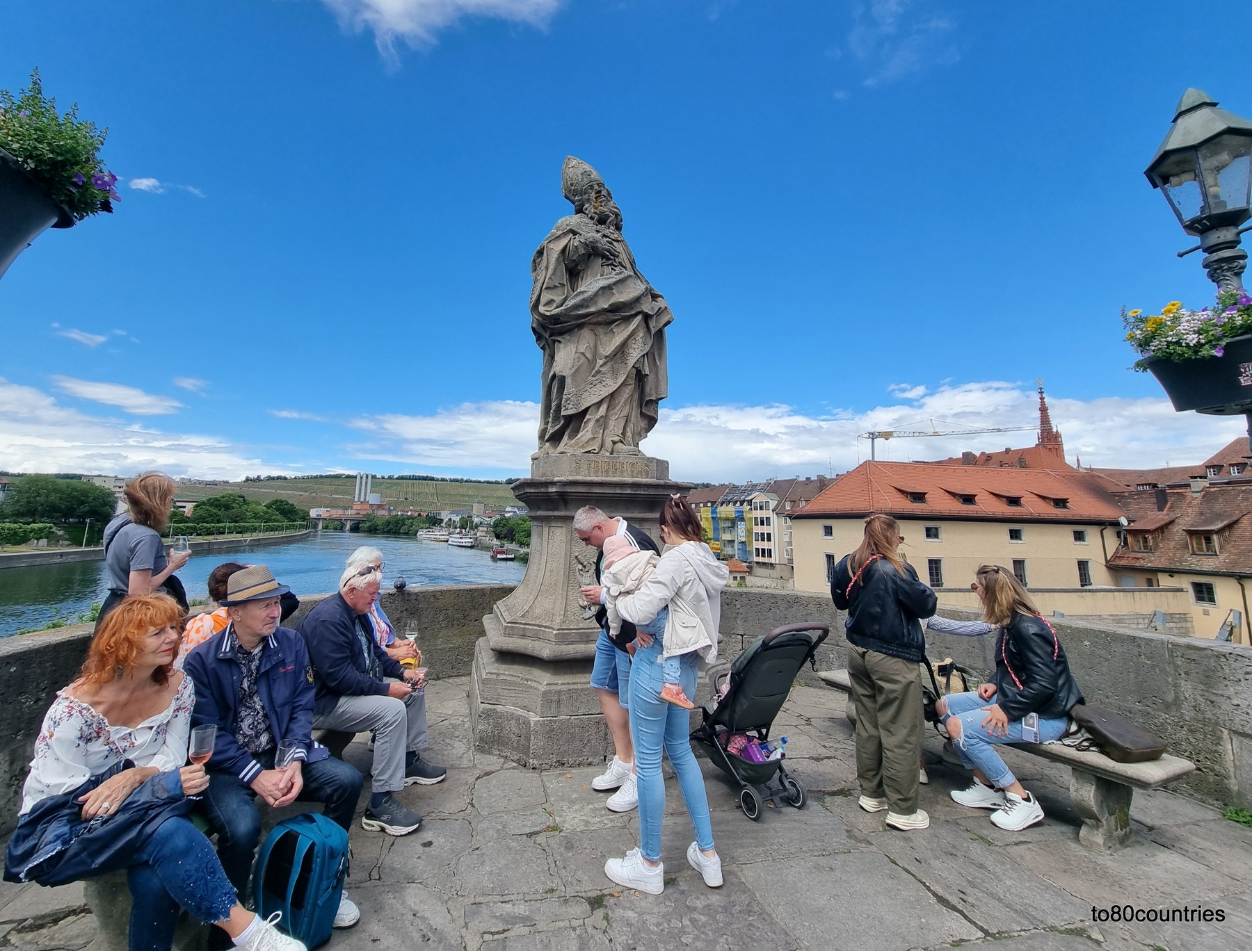 Friedrich I. Barbarossa auf der Alten Mainbrücke in Würzburg