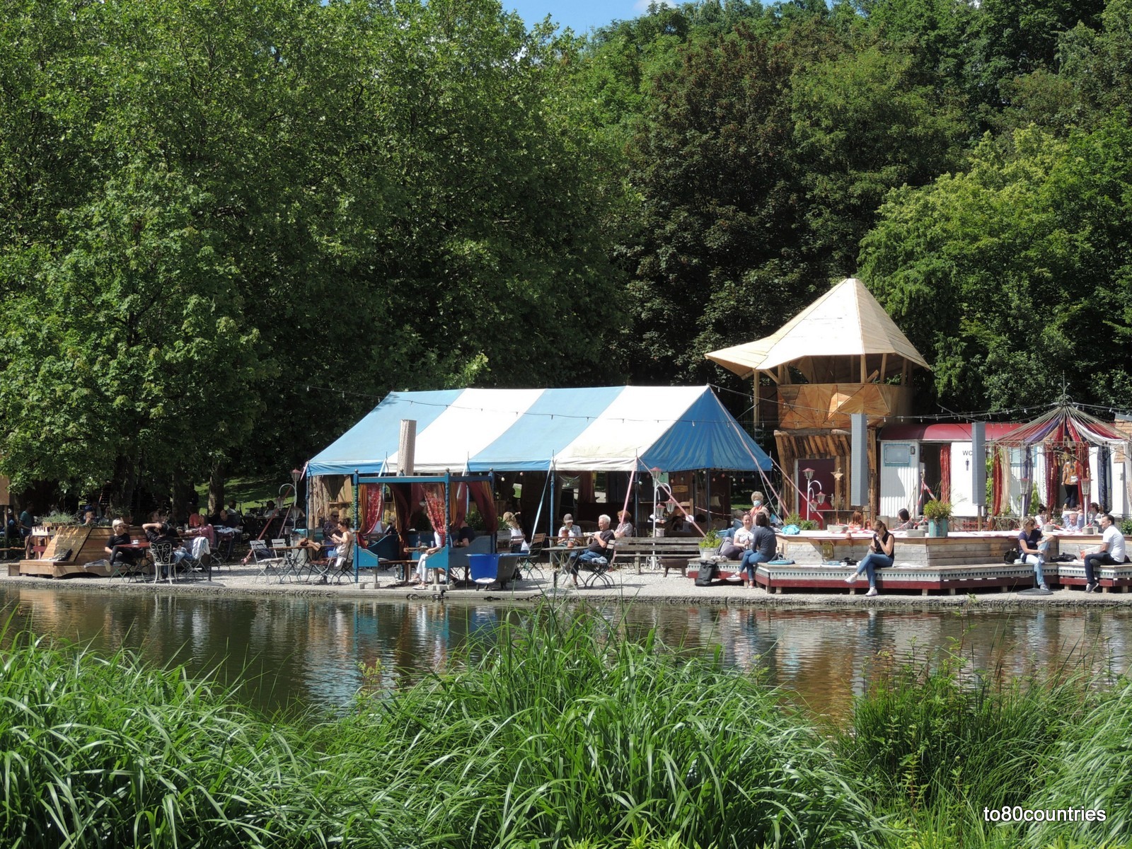 Westpark München Wasserlauf im Ostteil - Gans am Wasser
