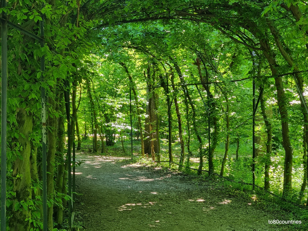 Westpark München - Laubengang im Barockgarten