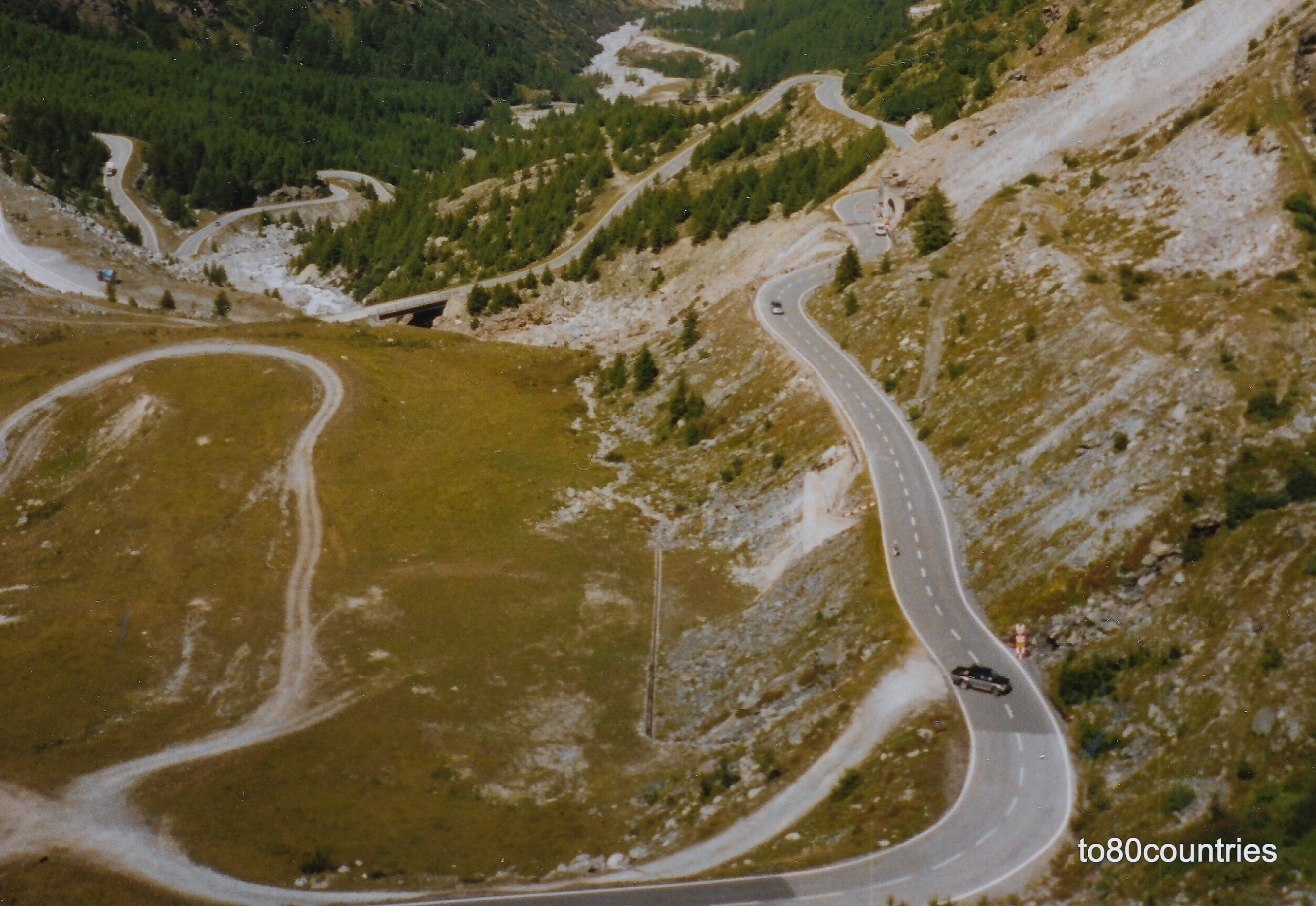 Straße zum Mattmark-Stausee