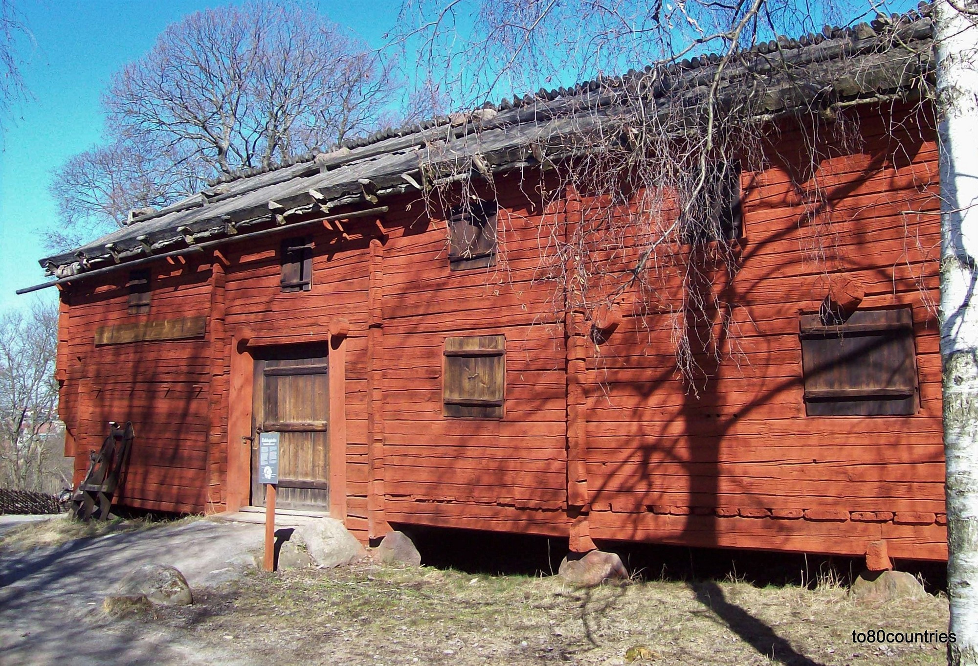 Holzgebäude in Falunrot - Skansen