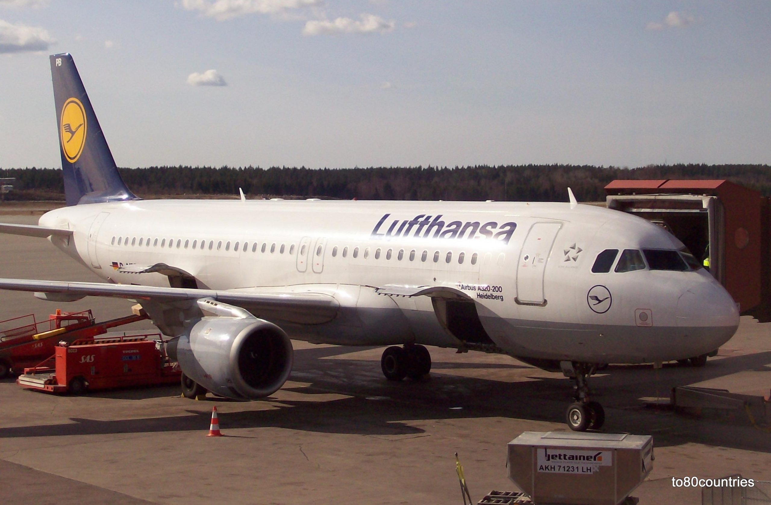 Lufthansa-Jet Airbus A320-200 "Heidelberg" in Stockholm-Arlanda