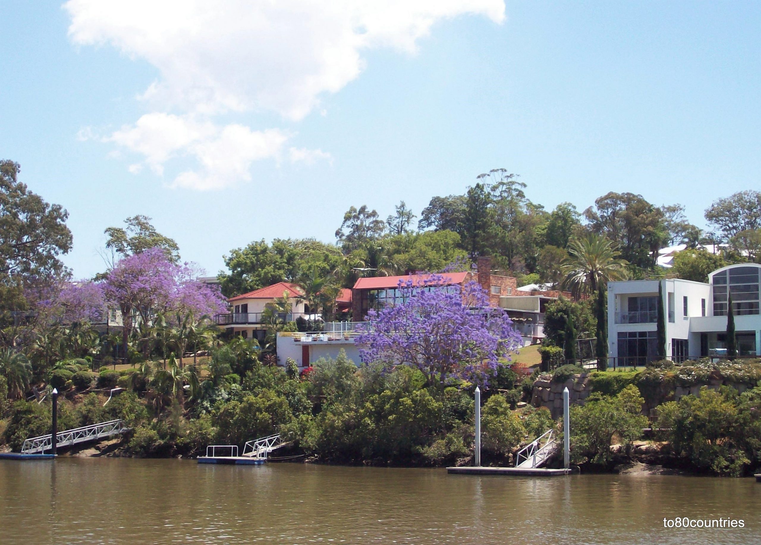 Queenslander Houses am Brisbane River