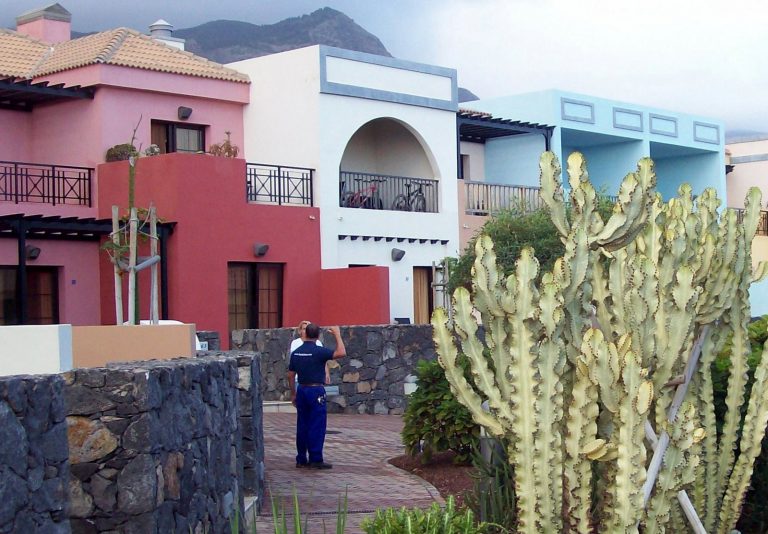 Teneriffa – jenseits von Playa de las Américas - to eighty countries