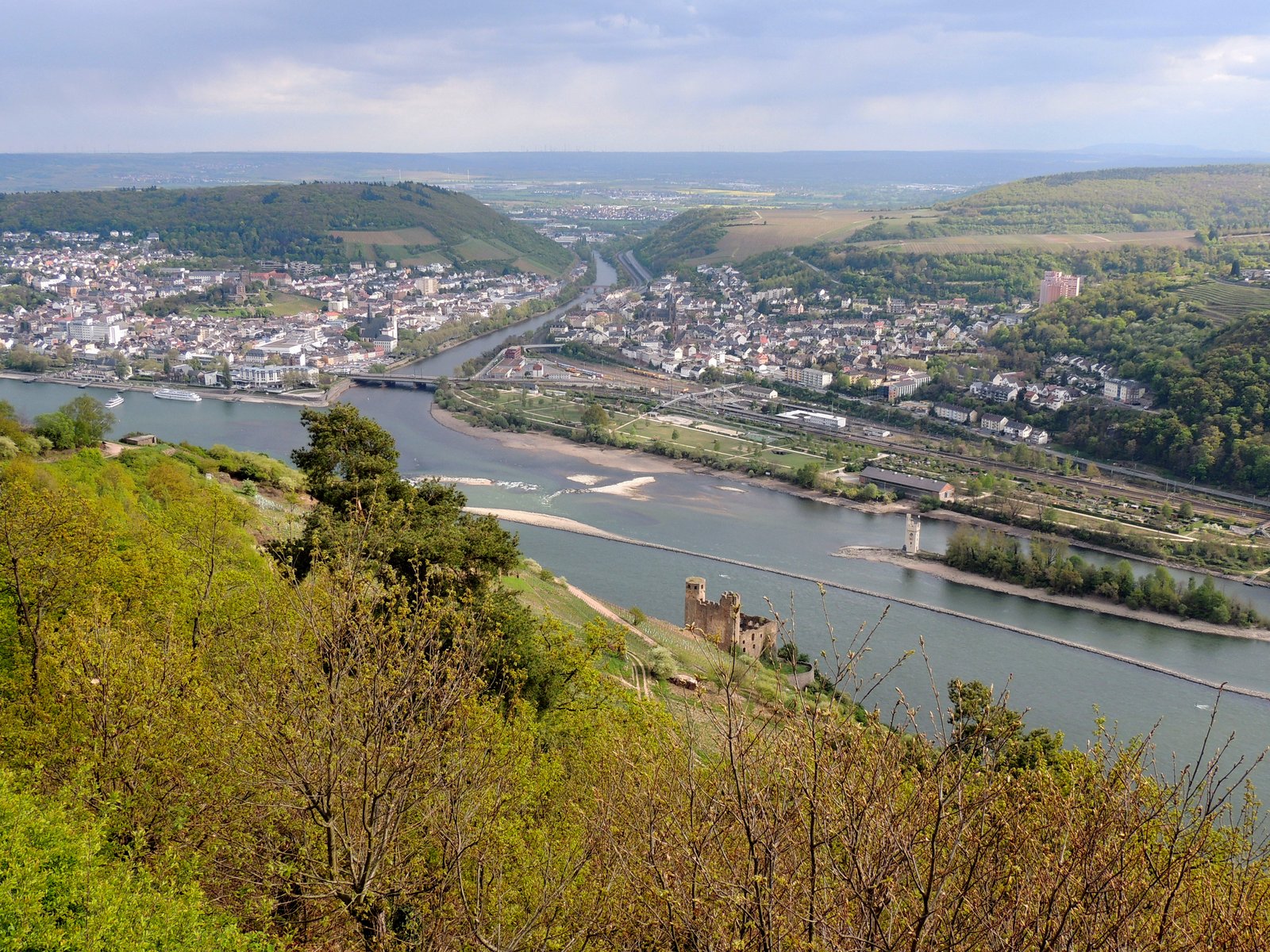 Mündung der Nahe in den Rhein bei Bingen