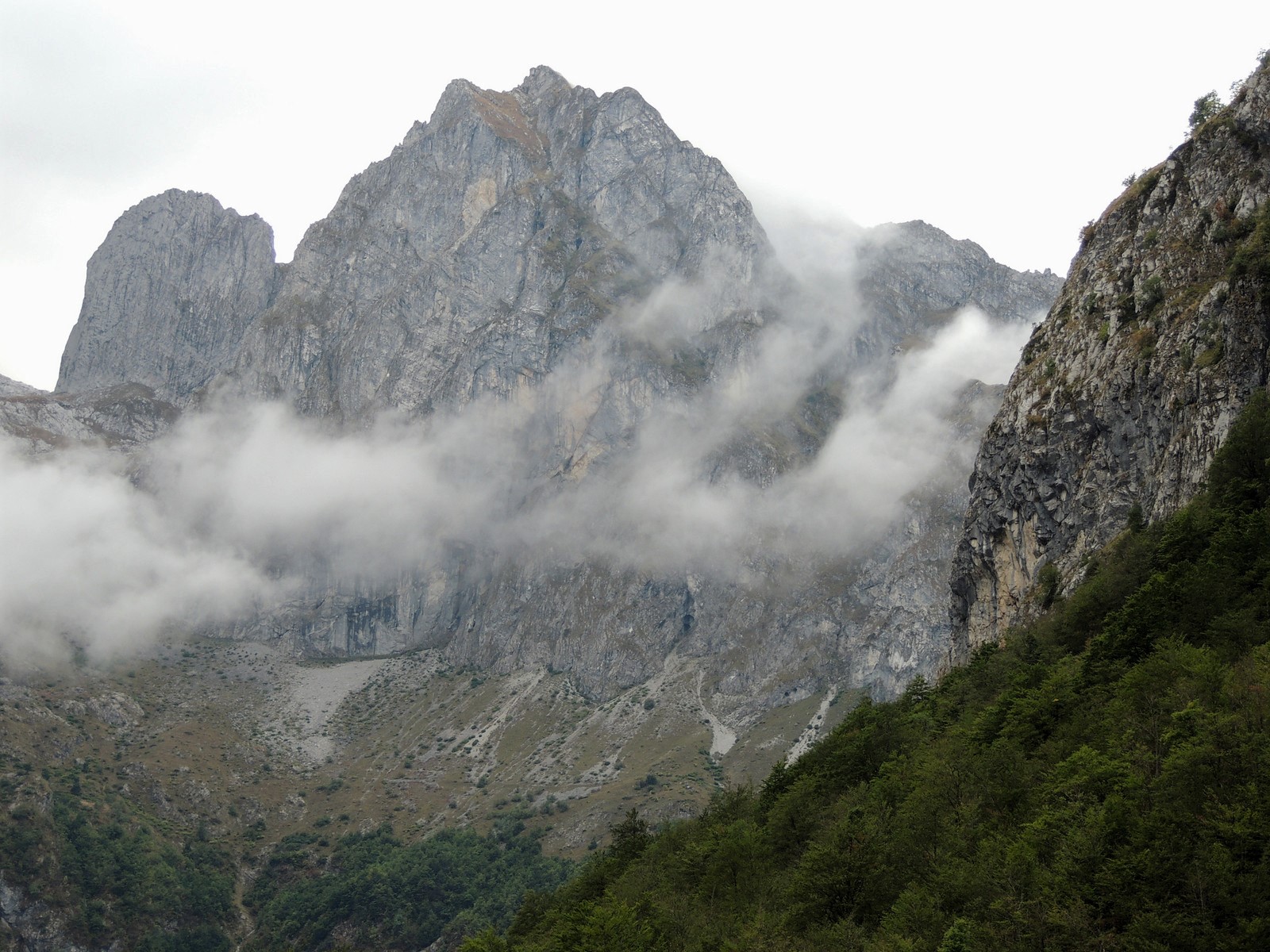 Prokletije Nationalpark - Kosovo und Montenegro - in den Schluchten des Balkan
