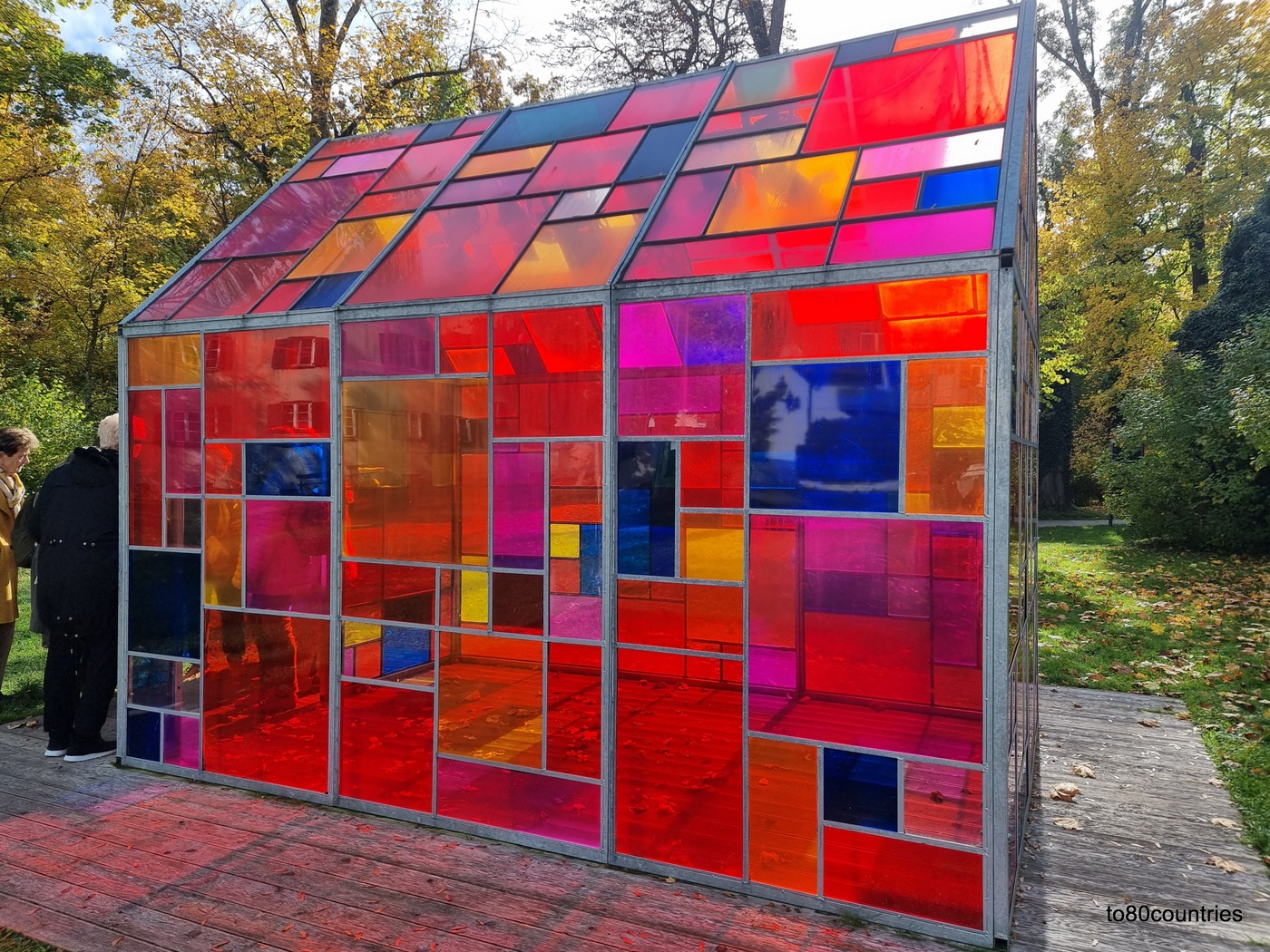 Ismaninger Lichthaus im Schlosspark "Licht im Leben - das Leben ist bunt"