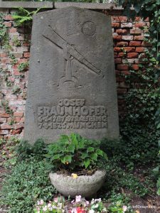 Prominentengräber Josef von Fraunhofer